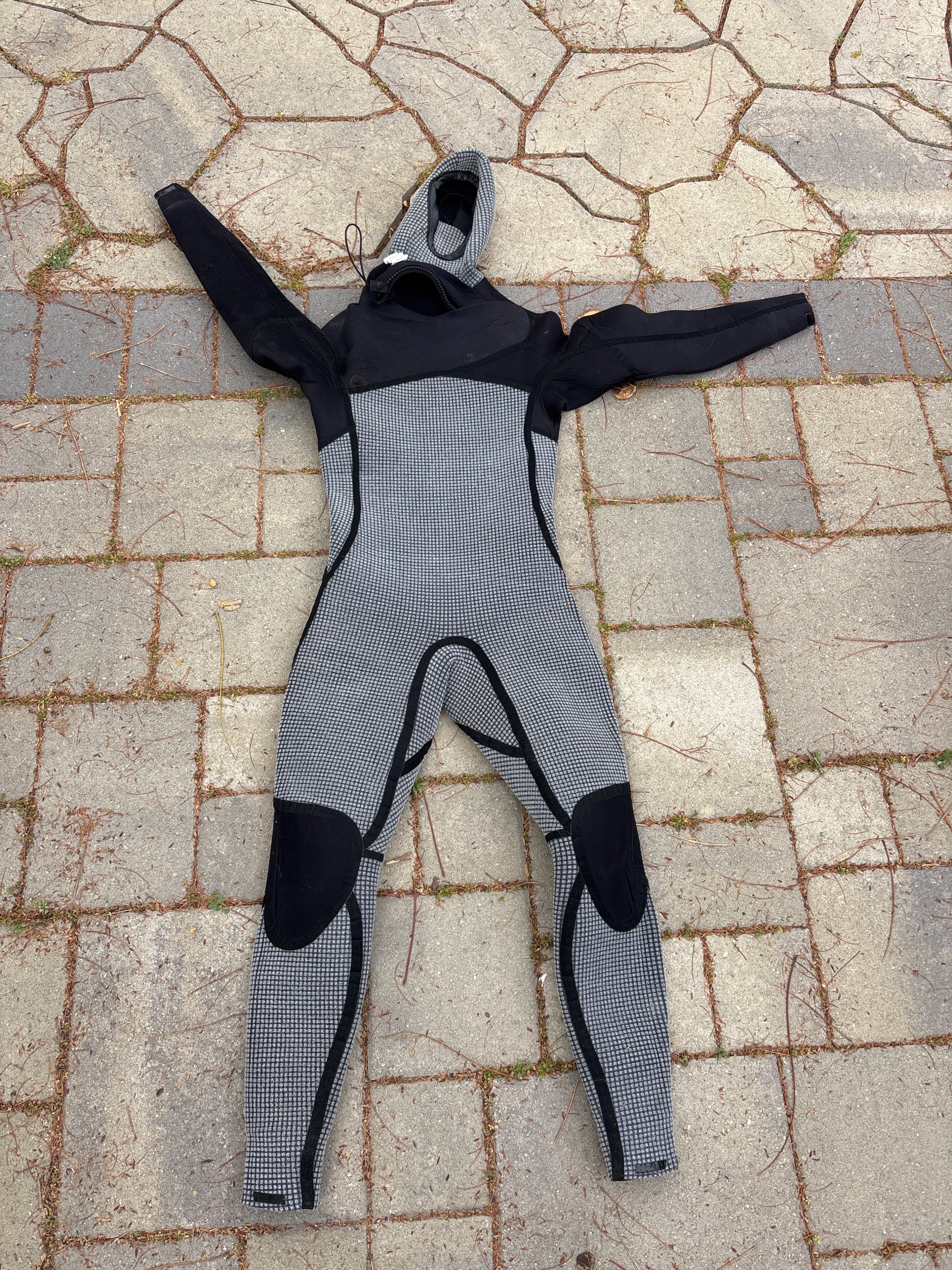 Need Essentials 6/4/3 Hooded Wetsuit - Thumbnail 3