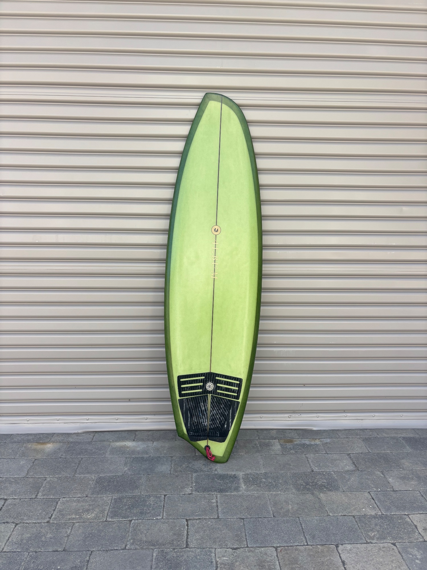 5'7 Album Disorder Asym (Regular Footers) Great Condition · Reswell