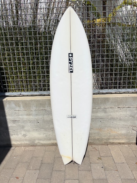5'10 Pyzel Surfboards Astro Pop · Reswell