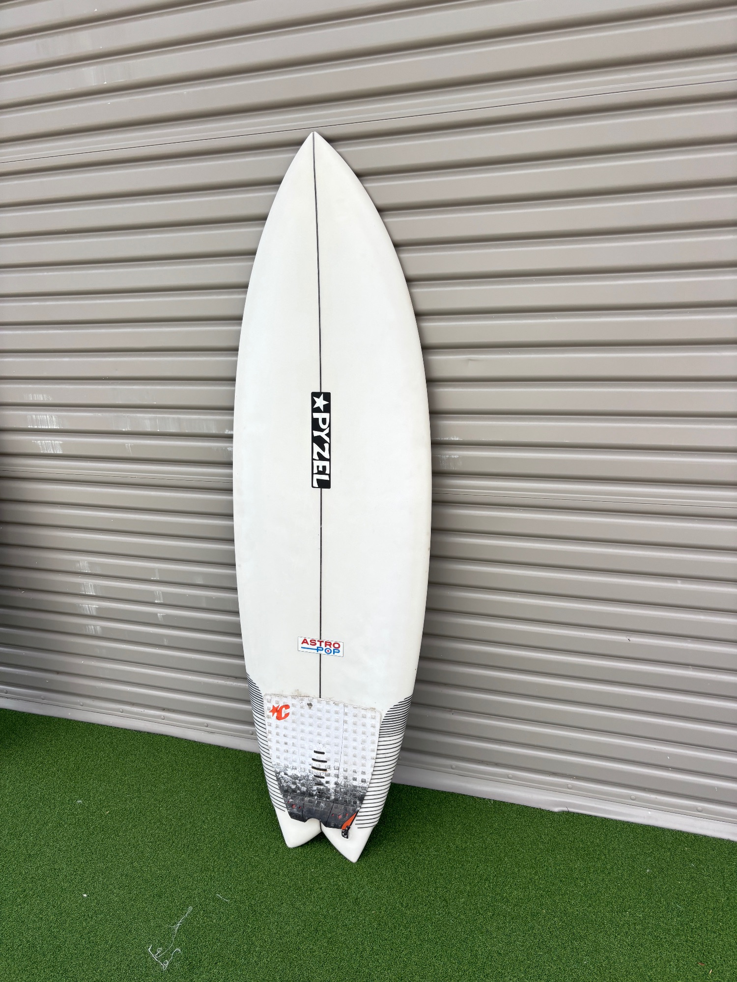 Pyzel Surfboards Astro Pop 5'6 · Reswell